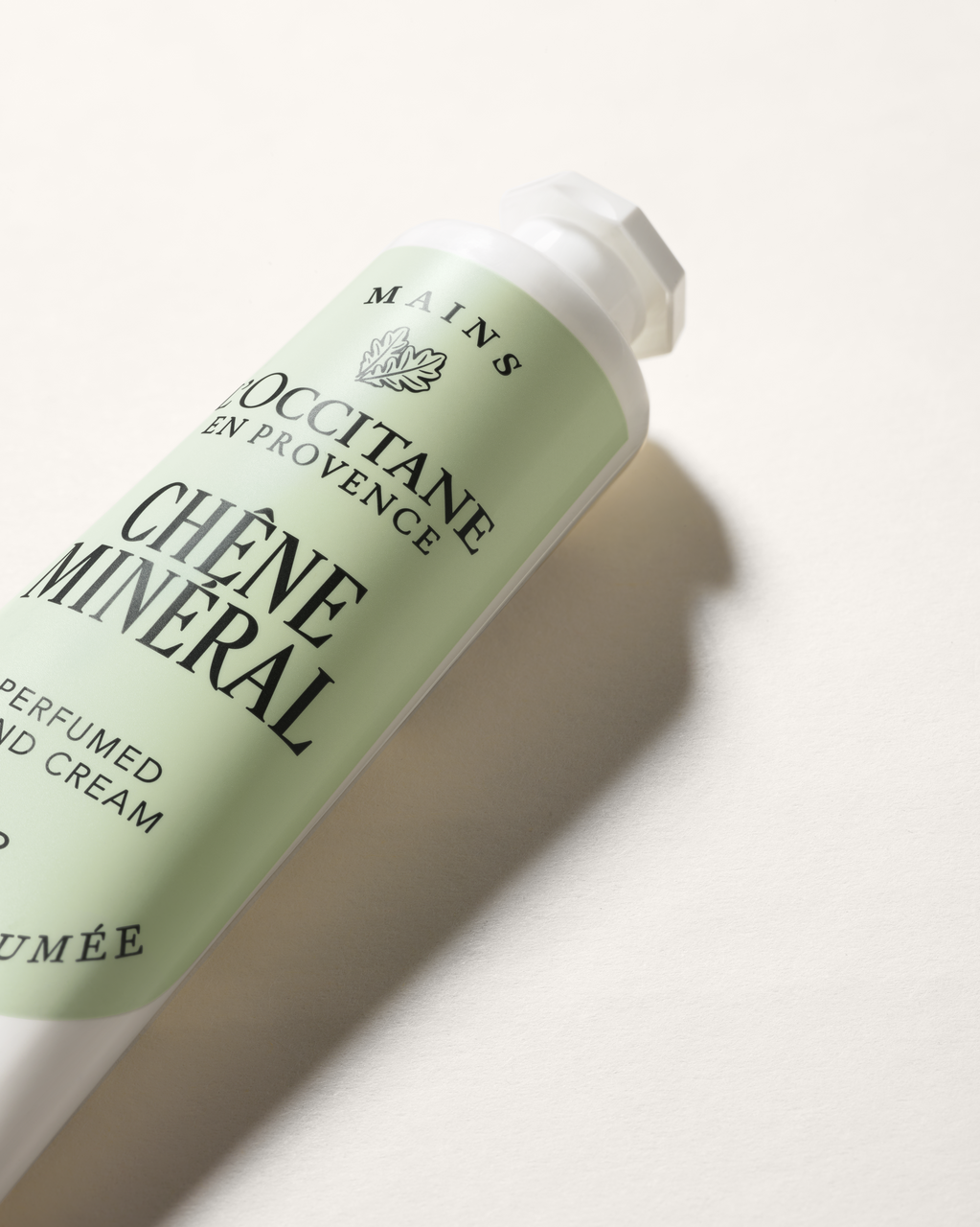 Chêne Minéral Perfumed Hand Cream - Illustration 2